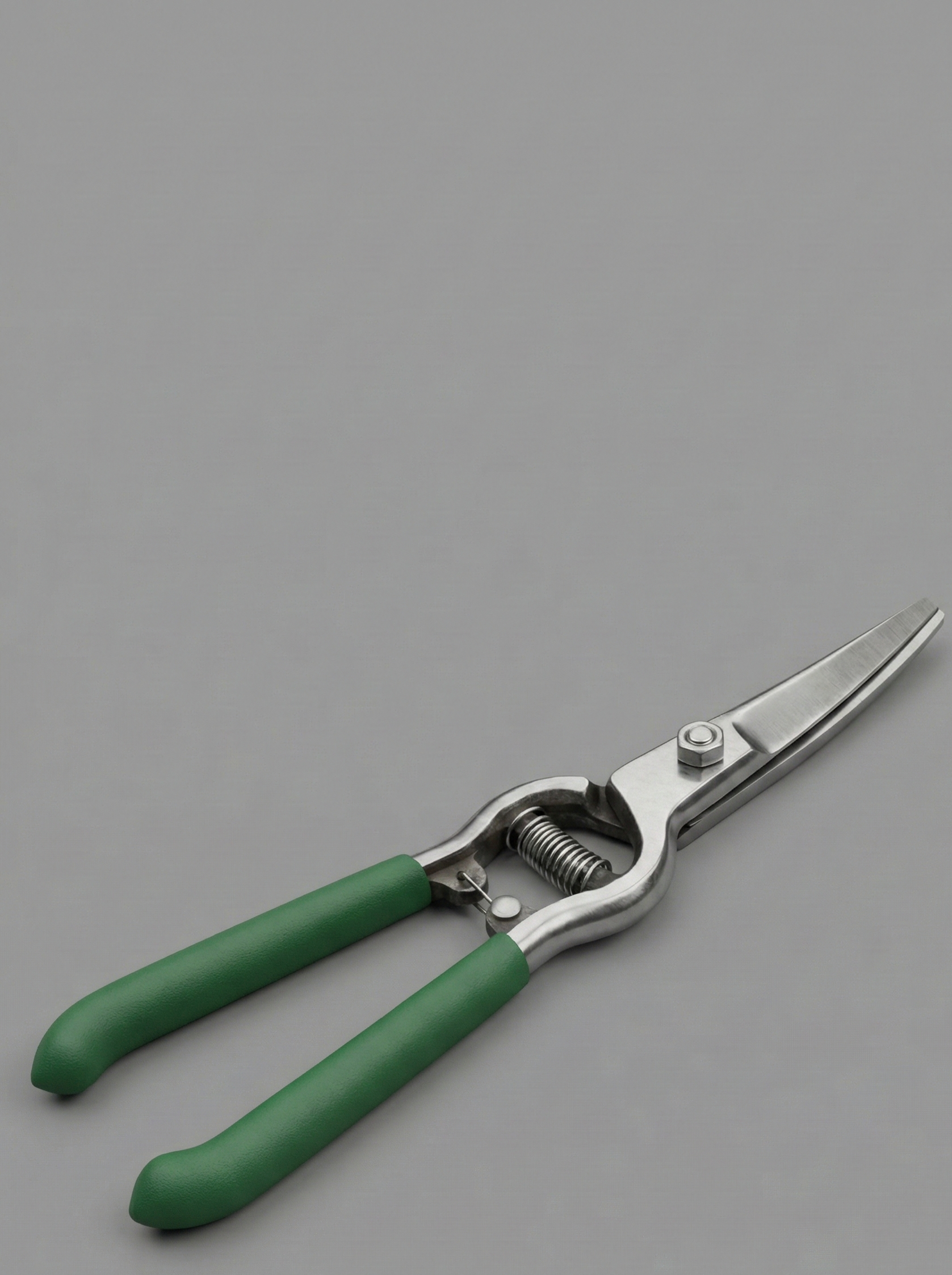 مقص تقليم الحدائق