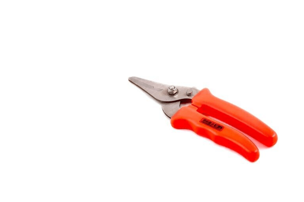 Garden Pruner - THE GARDEN CENTRE