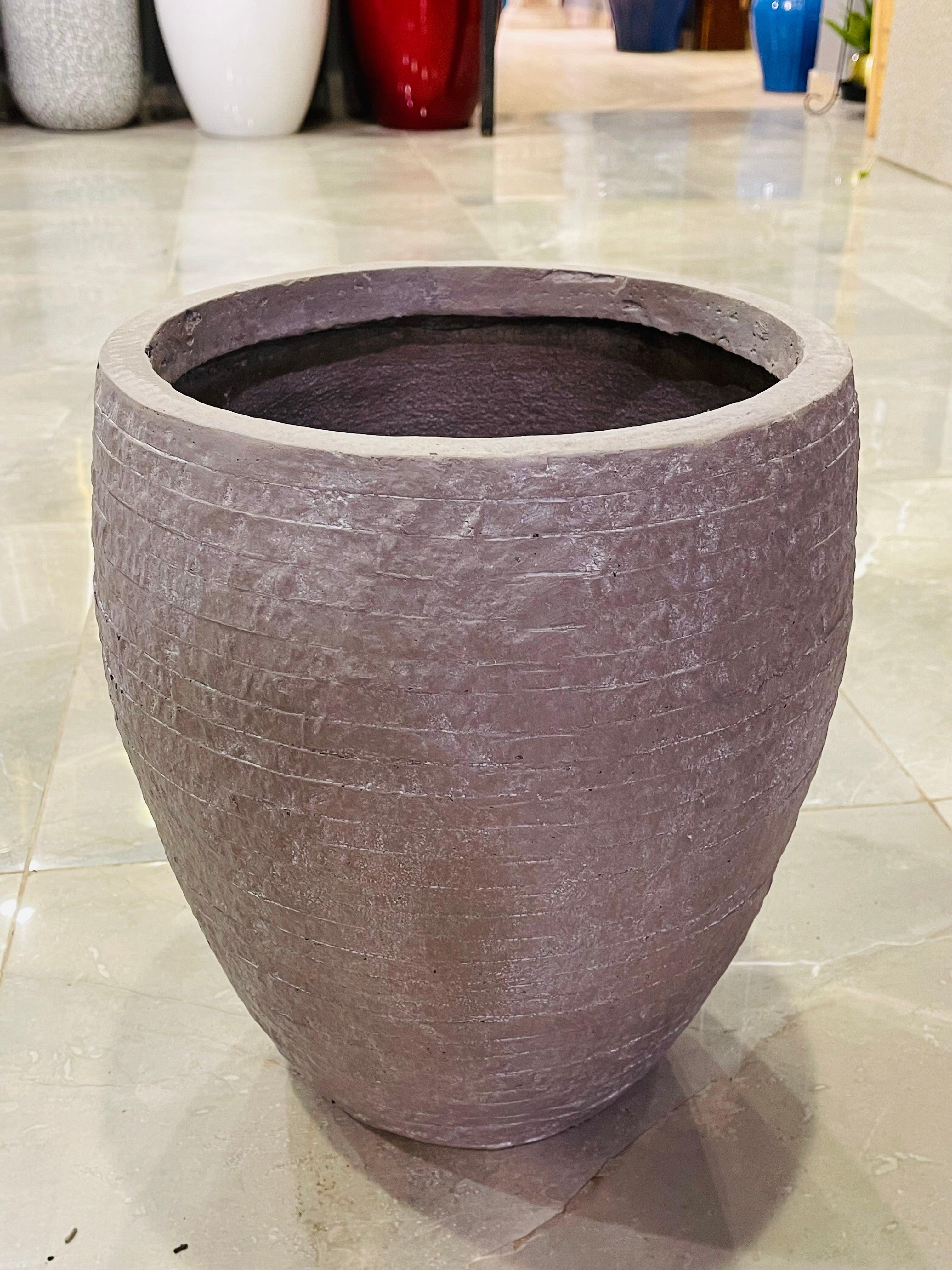 Utah Bullet Planter - THE GARDEN CENTRE