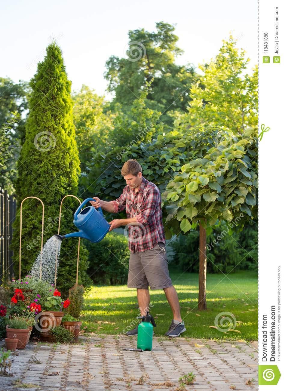 Watering can - THE GARDEN CENTRE