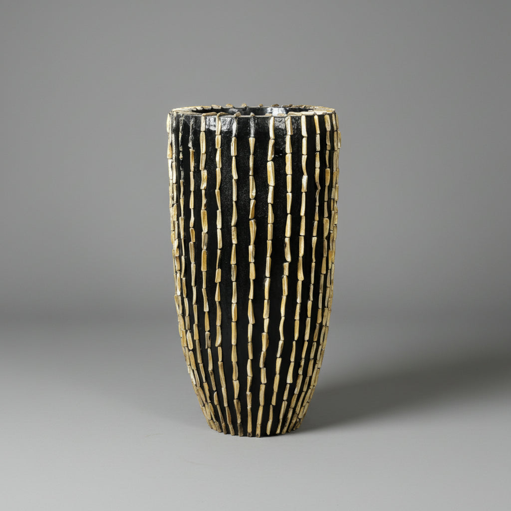 Black & Gold Ribbed Pot