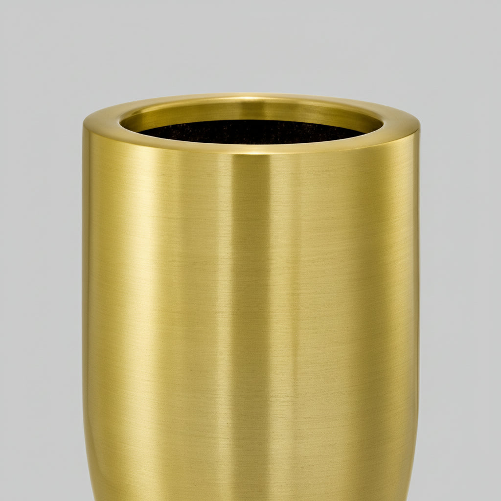 Aluminum Explorer Planter. - THE GARDEN CENTRE