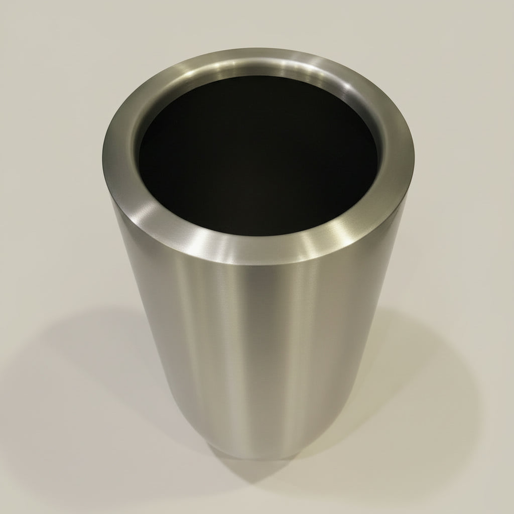 Aluminum Explorer Planter. - THE GARDEN CENTRE