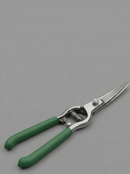 مقص تقليم الحدائق