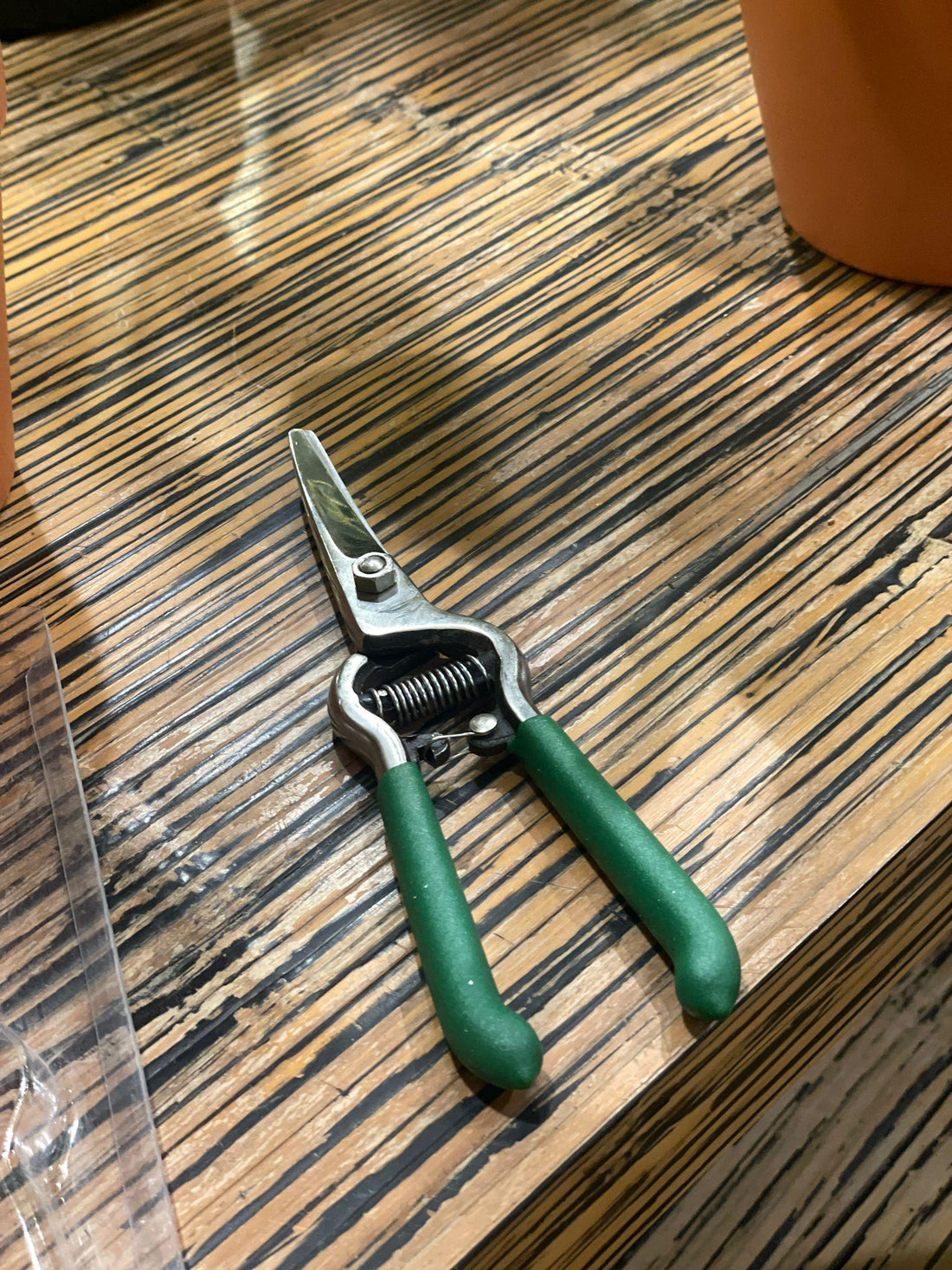 Garden Pruner - THE GARDEN CENTRE