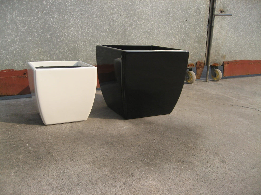 LISCIO SQUARE POT - THE GARDEN CENTRE
